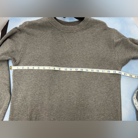 lululemon athletica Crewneck Sweater in Gray with Lululemon hem band. - Picture 8 of 13